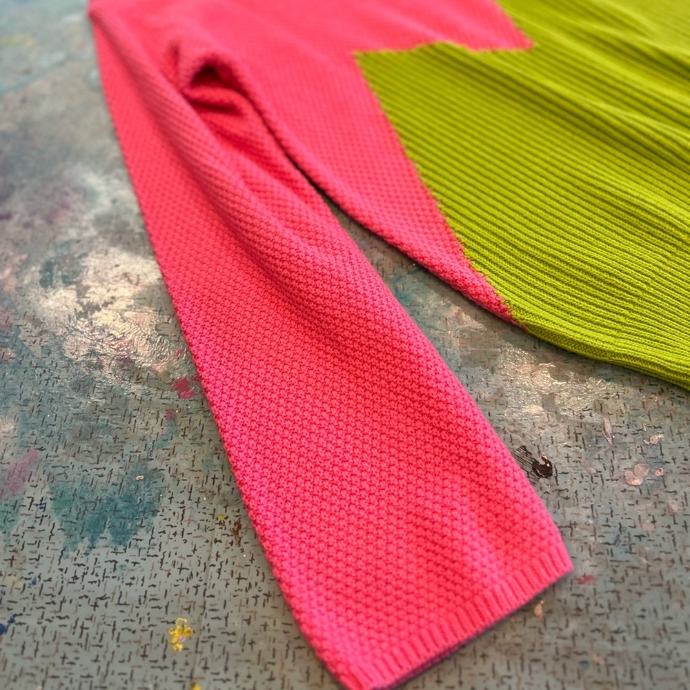 Funky Graph Sweater - Picture 7 of 12